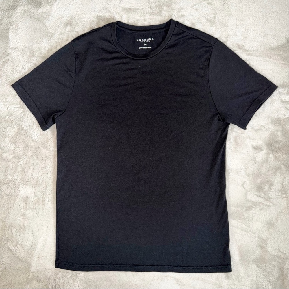 Unbound Merino Men’s Black Short Sleeve Crewneck T-Shirt Size Medium